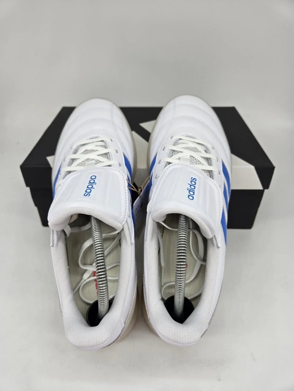 adidas Men's Barreda Mundial HQ2355 White Lucid Ray Blue Shoes Size 11.5 New